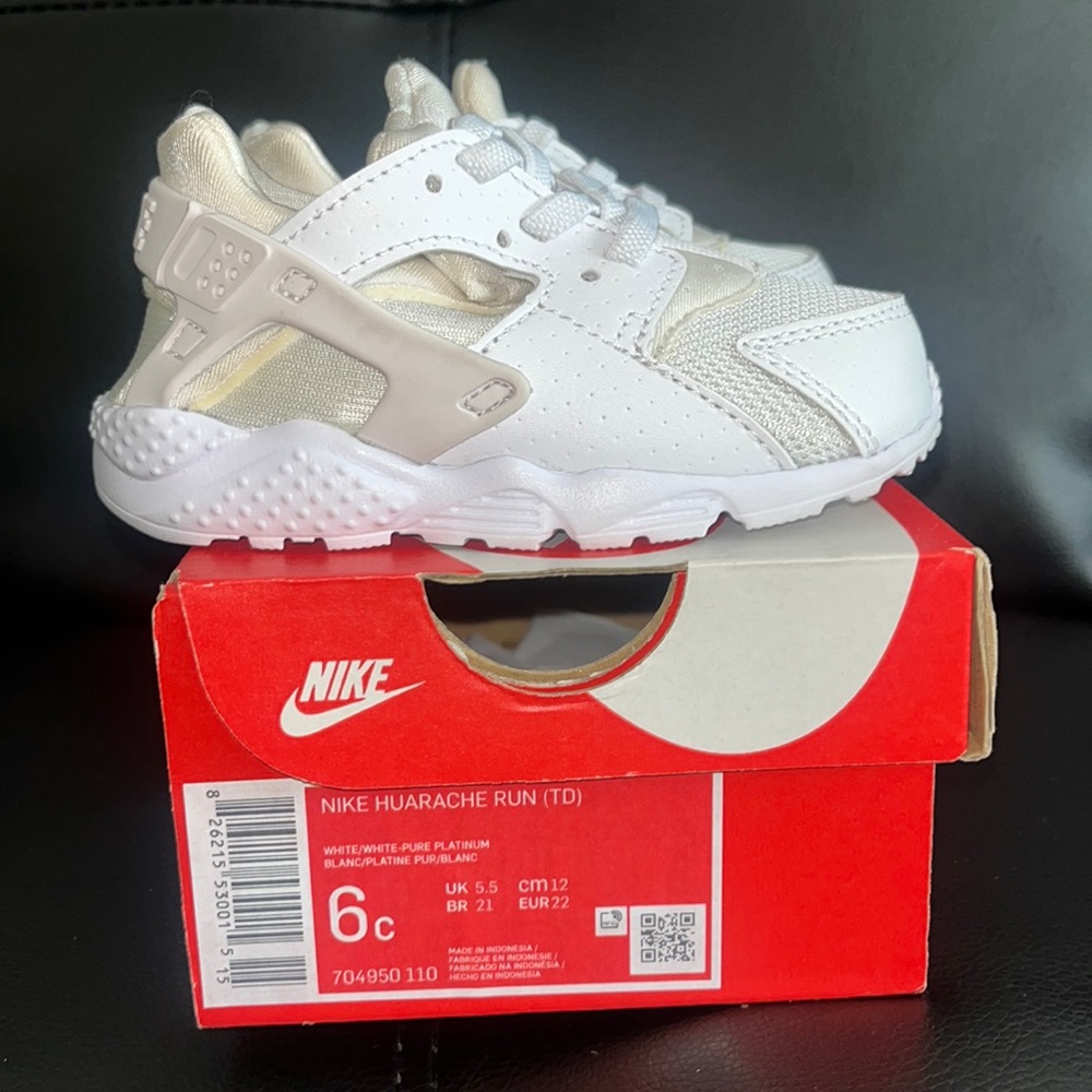Nike Huarache Run size 6c